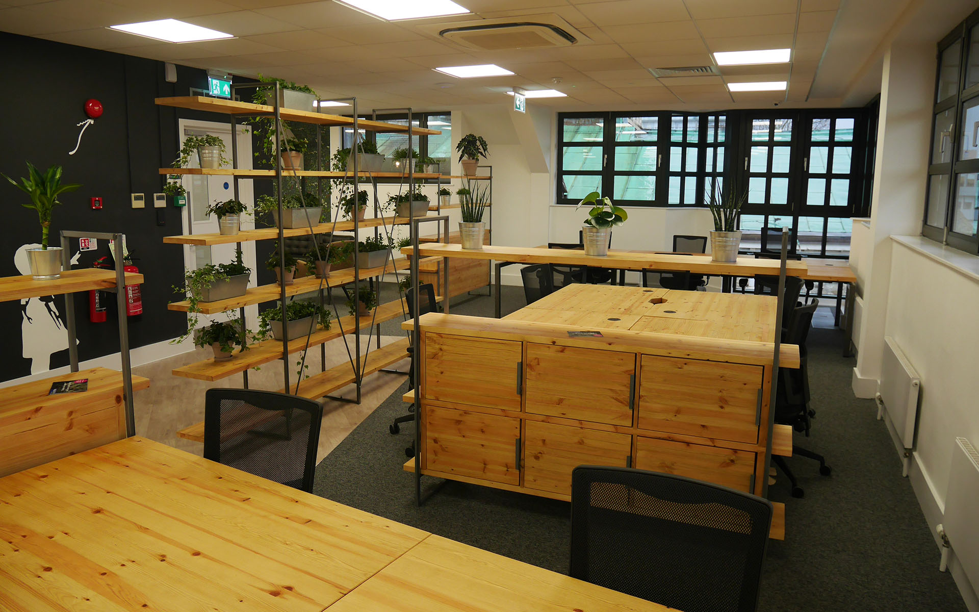 Fixed Desk area